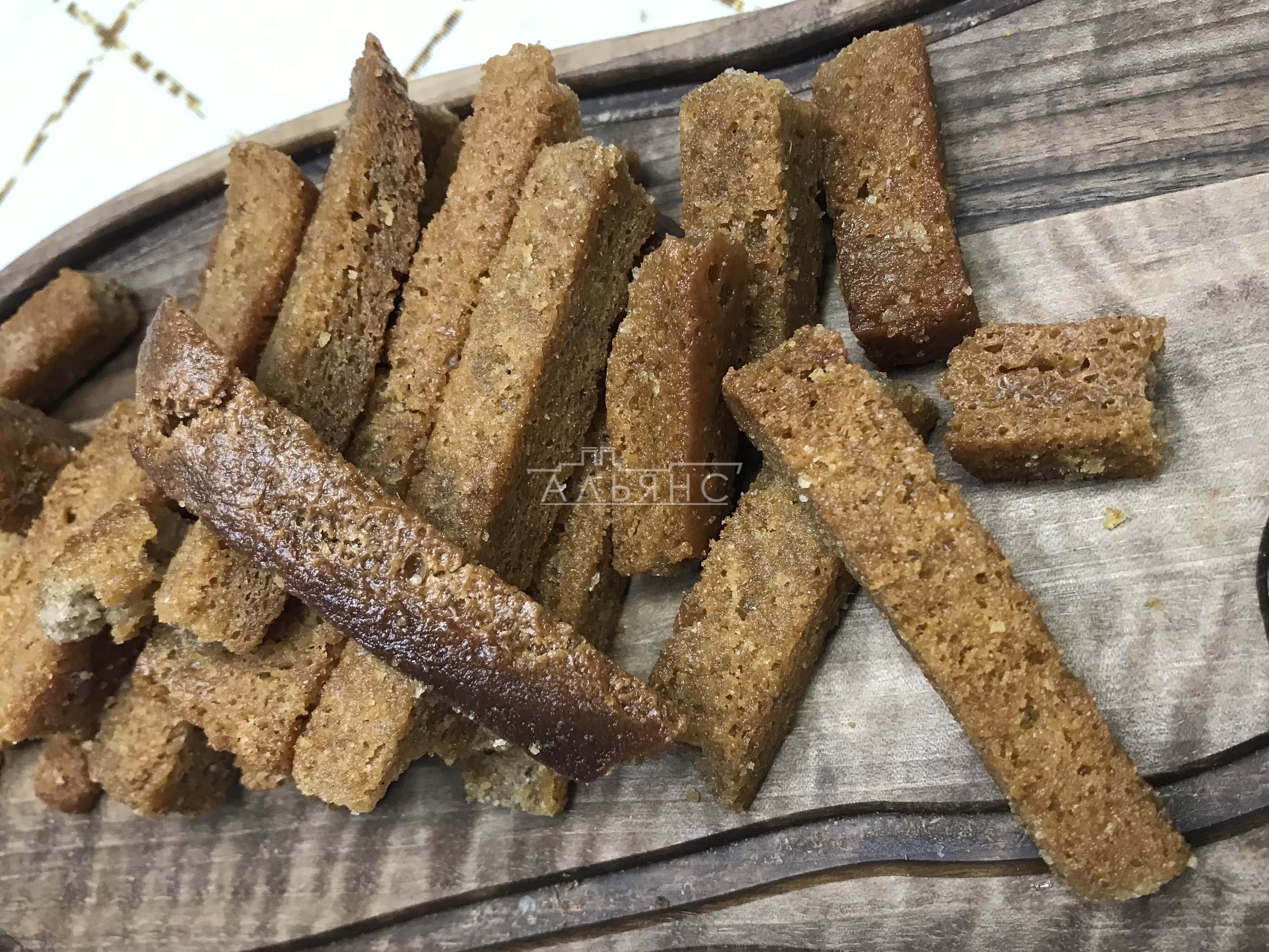 Деревенские гренки с чесноком в Серпухове