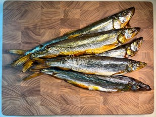 Ресторанные гренки с чесноком: Корюшка Х/К ГОСТ (крупная)