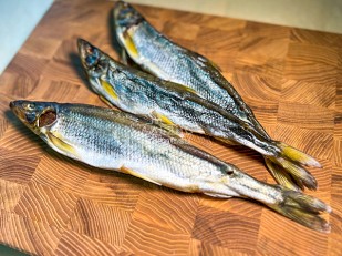 Рыбец вяленый: Корюшка без икры вяленая ГОСТ (крупная)