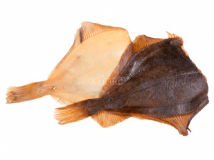 Корюшка вяленая с икрой: Камбала холодного копчения